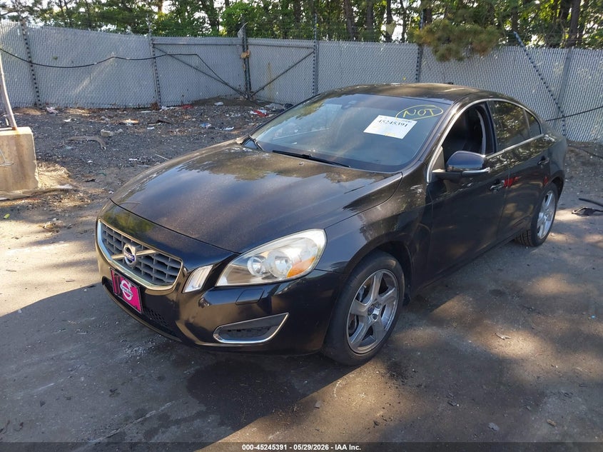 2012 Volvo S60 VIN YV1622FS5C2136586 IAAI salvage auction — SIDE, Salvage Title, sold $25 on 2026-07-21 (photo 2)