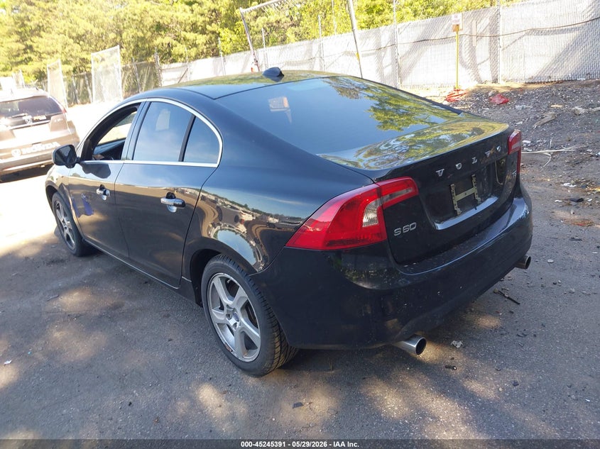 2012 Volvo S60 VIN YV1622FS5C2136586 IAAI salvage auction — SIDE, Salvage Title, sold $25 on 2026-07-21 (photo 3)