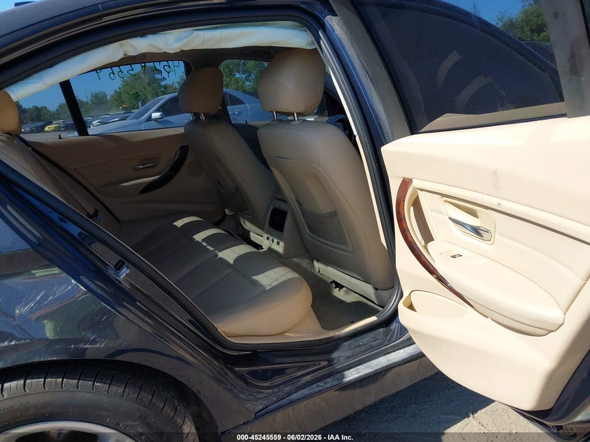 2014 BMW 3er VIN WBA3B3C59EJ980391 IAAI salvage auction — FRONT & REAR, Salvage Title, sold $575 on 2026-07-09 (photo 8)