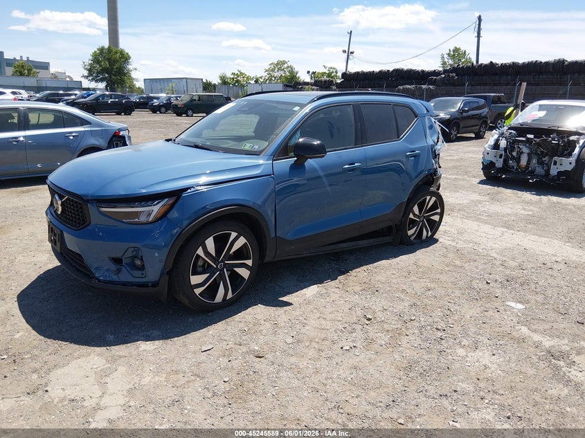 2023 Volvo Xc40 VIN YV4L12UW6P2989907 IAAI salvage auction — FRONT & REAR, Salvage (Pennsylvania), sold $6,300 on 2026-07-31 (photo 2)