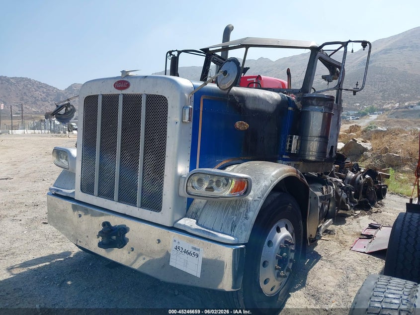 2018 Peterbilt 389 VIN 1XPXD49X7JD468911 IAAI salvage auction — BURN, Wait Title, sold $8,800 on 2026-08-25 (photo 2)
