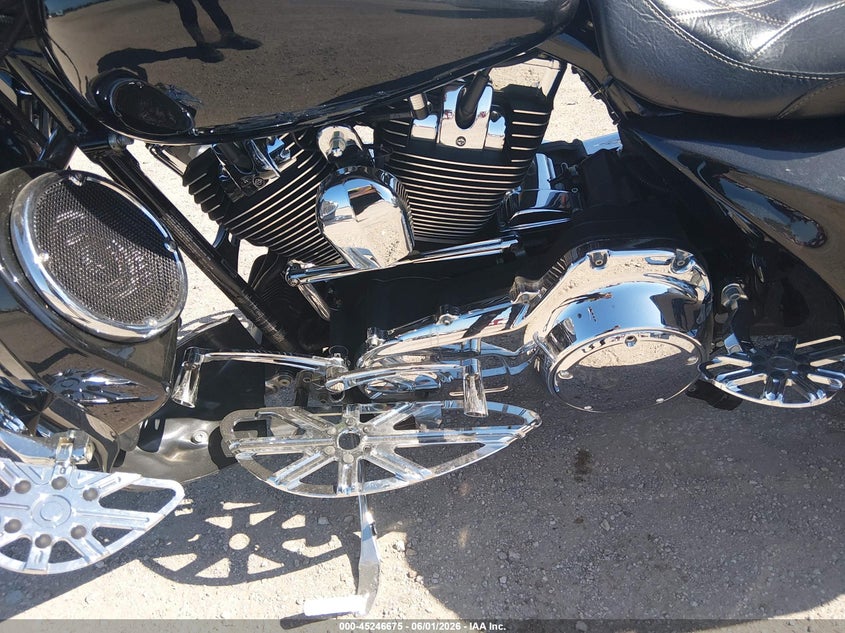2014 Harley-davidson Street glide VIN 1HD1KBM11EB620511 IAAI salvage auction — THEFT, Salvage Title, sold $4,550 on 2026-07-29 (photo 9)