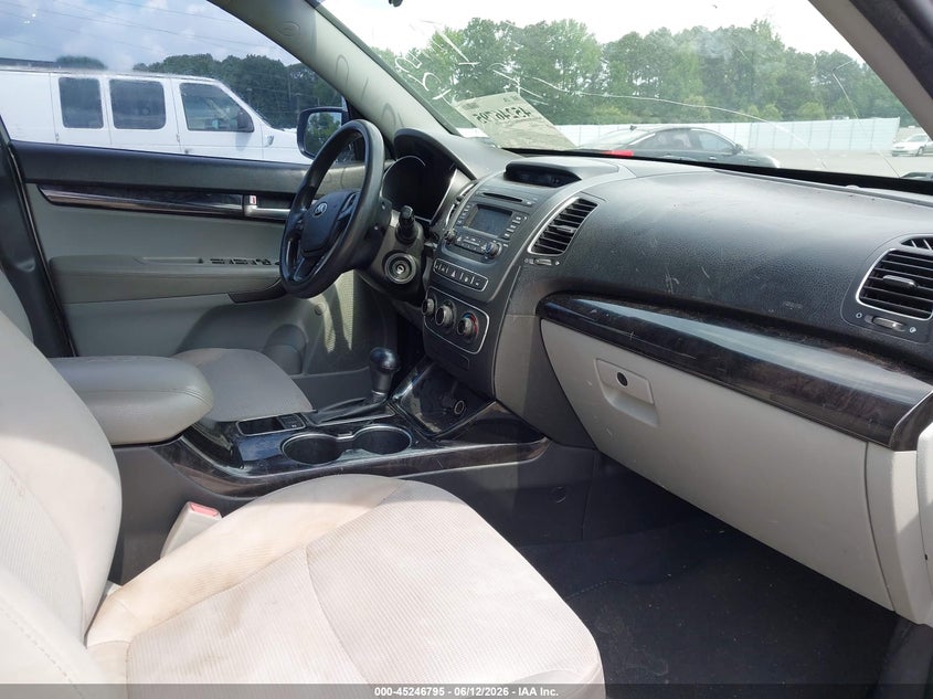 2014 Kia Sorento VIN 5XYKT4A67EG425789 IAAI salvage auction — FRONT END, Nrc Lienholder Repossession Paperwork (Georgia), sold $775 on 2026-07-08 (photo 5)