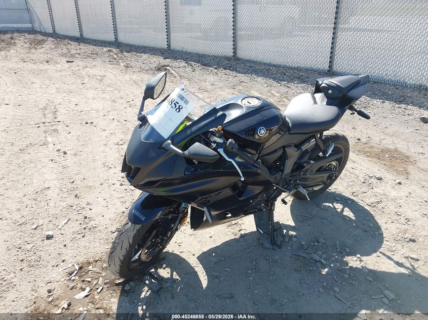 2025 Yamaha Yzf VIN JYARM38E8SA020888 IAAI salvage auction — RIGHT SIDE, Salvage Title, sold $3,500 on 2026-07-24 (photo 2)