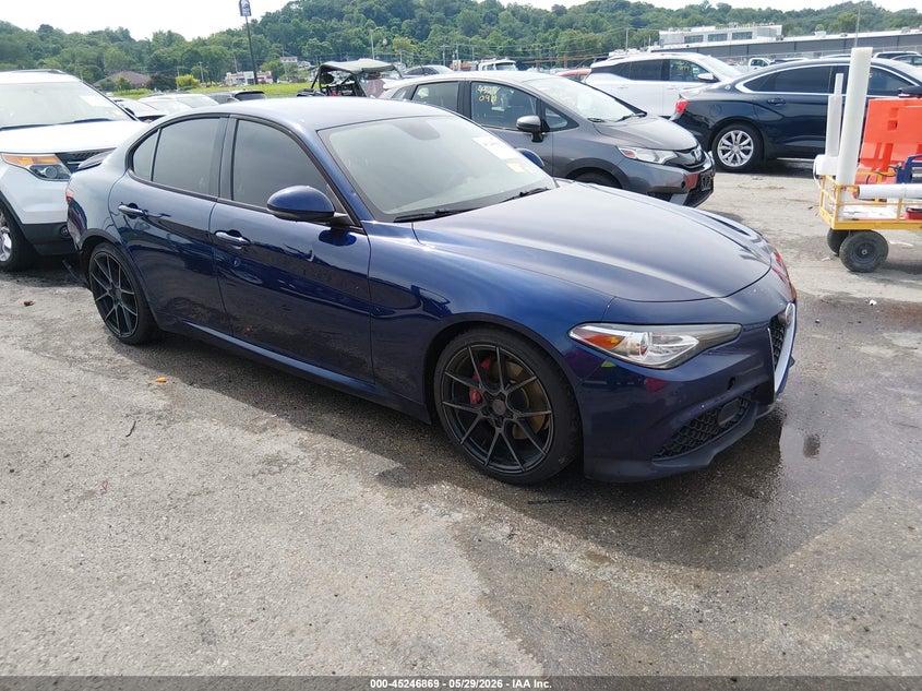 2017 Alfa romeo Giulia VIN ZARFAEBN0H7555889 IAAI salvage auction — REAR END, Salvage Title, sold $2,300 on 2026-07-11 (photo 1)