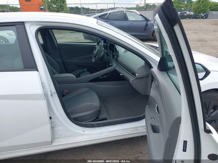 2022 Hyundai Elantra VIN 5NPLM4AG7NH085949 IAAI salvage auction — LEFT FRONT, Salvage Title, sold $4,500 on 2026-07-14 (photo 5)
