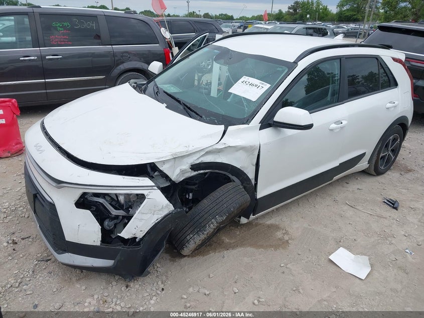 2025 Kia Niro VIN KNDCP3LE9S5231759 IAAI salvage auction — LEFT FRONT, Salvage Title, sold $5,200 on 2026-07-17 (photo 2)