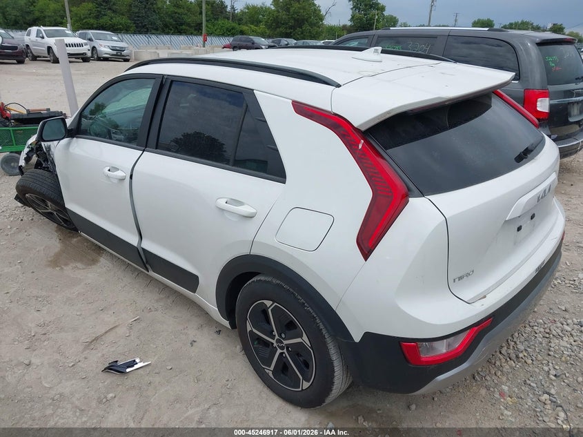 2025 Kia Niro VIN KNDCP3LE9S5231759 IAAI salvage auction — LEFT FRONT, Salvage Title, sold $5,200 on 2026-07-17 (photo 3)
