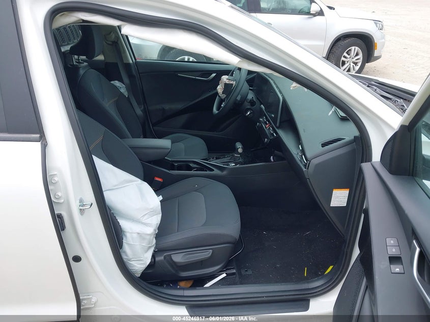 2025 Kia Niro VIN KNDCP3LE9S5231759 IAAI salvage auction — LEFT FRONT, Salvage Title, sold $5,200 on 2026-07-17 (photo 5)