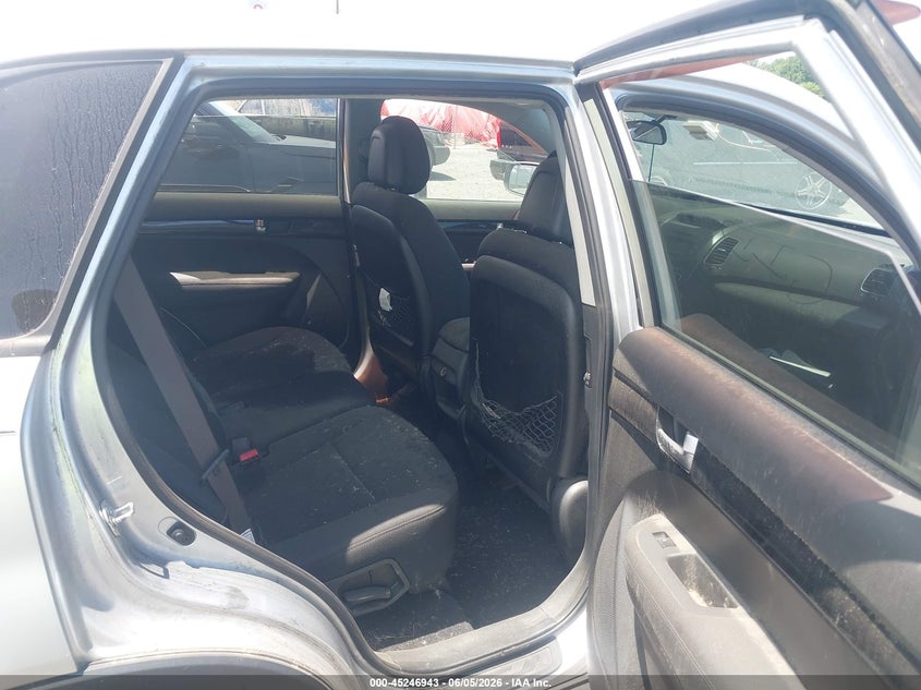 2014 Kia Sorento VIN 5XYKT3A66EG495956 IAAI salvage auction — THEFT, Salvage - Greater Than 75% (Maryland), sold $650 on 2026-07-29 (photo 8)