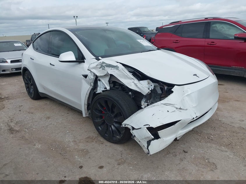 2023 Tesla Model y VIN 7SAYGDEF3PF695026 IAAI salvage auction — RIGHT FRONT, Salvage Title, sold $11,200 on 2026-07-16 (photo 1)