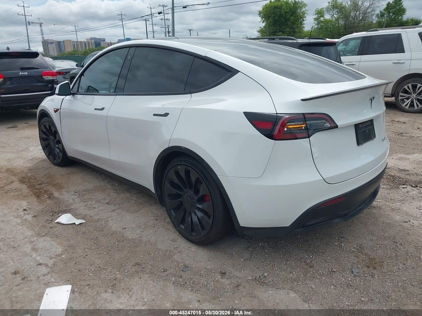 2023 Tesla Model y VIN 7SAYGDEF3PF695026 IAAI salvage auction — RIGHT FRONT, Salvage Title, sold $11,200 on 2026-07-16 (photo 3)