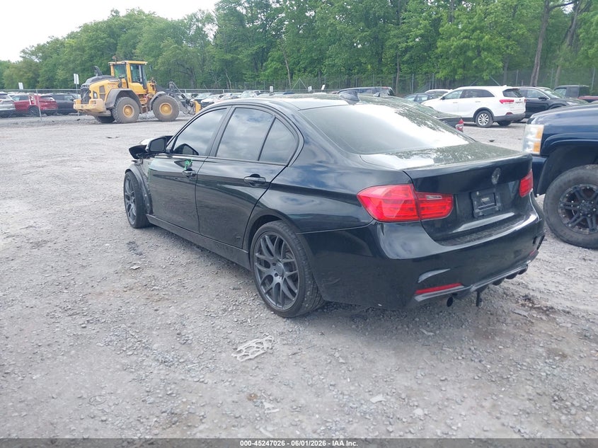 2013 BMW 3er VIN WBA3B9G56DNR89733 IAAI salvage auction — LEFT FRONT, Salvage Title, sold $3,300 on 2026-07-07 (photo 3)