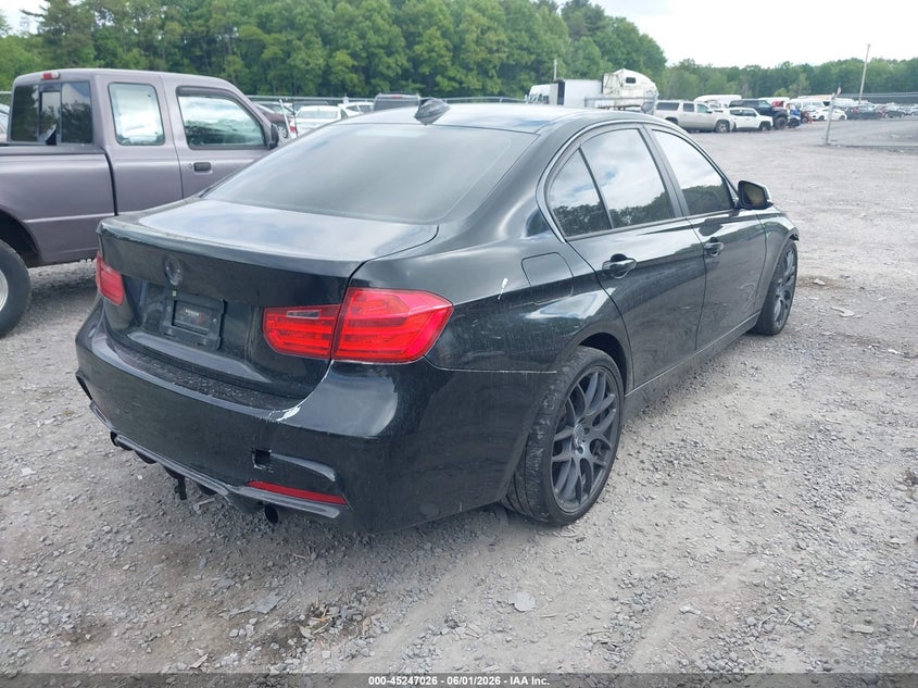 2013 BMW 3er VIN WBA3B9G56DNR89733 IAAI salvage auction — LEFT FRONT, Salvage Title, sold $3,300 on 2026-07-07 (photo 4)