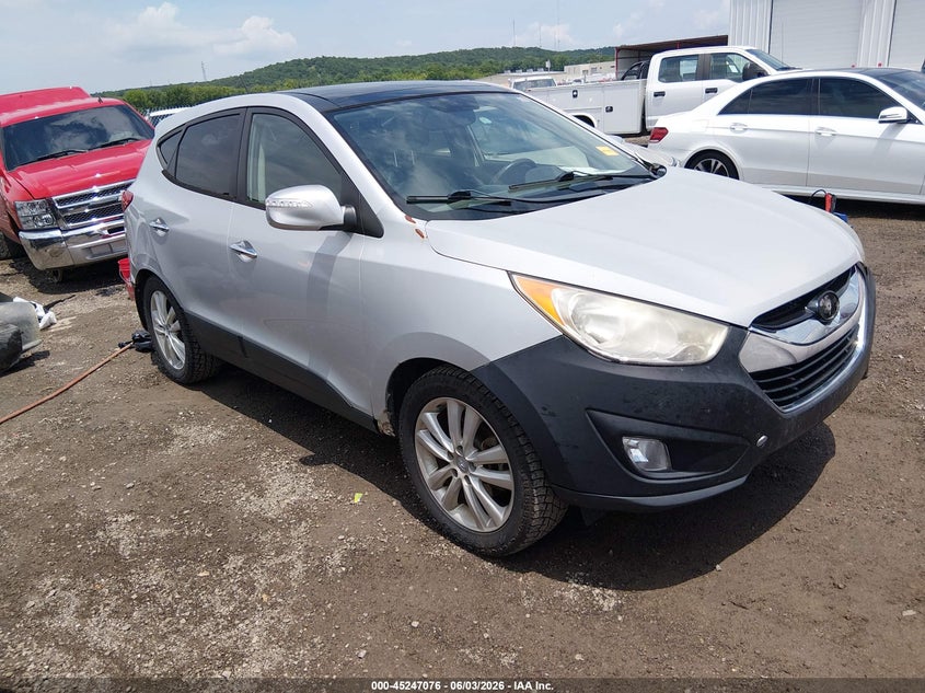 2011 Hyundai Tucson VIN KM8JUCAC4BU228416 IAAI salvage auction — LEFT SIDE, Clear (Oklahoma), sold $2,000 on 2026-08-01 (photo 1)