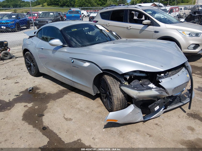 2009 BMW Z4 VIN WBALM73599E165141 IAAI salvage auction — FRONT & REAR, Salvage (West Virginia), sold $1,100 on 2026-07-23 (photo 1)