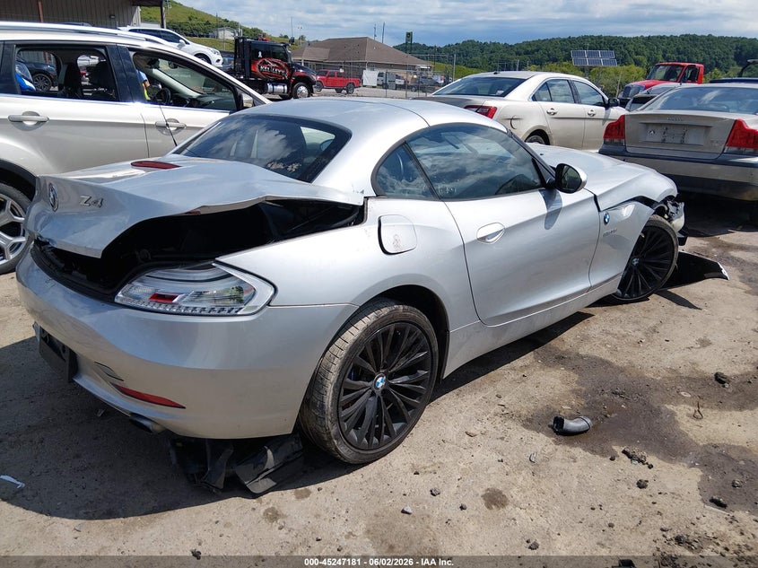2009 BMW Z4 VIN WBALM73599E165141 IAAI salvage auction — FRONT & REAR, Salvage (West Virginia), sold $1,100 on 2026-07-23 (photo 4)