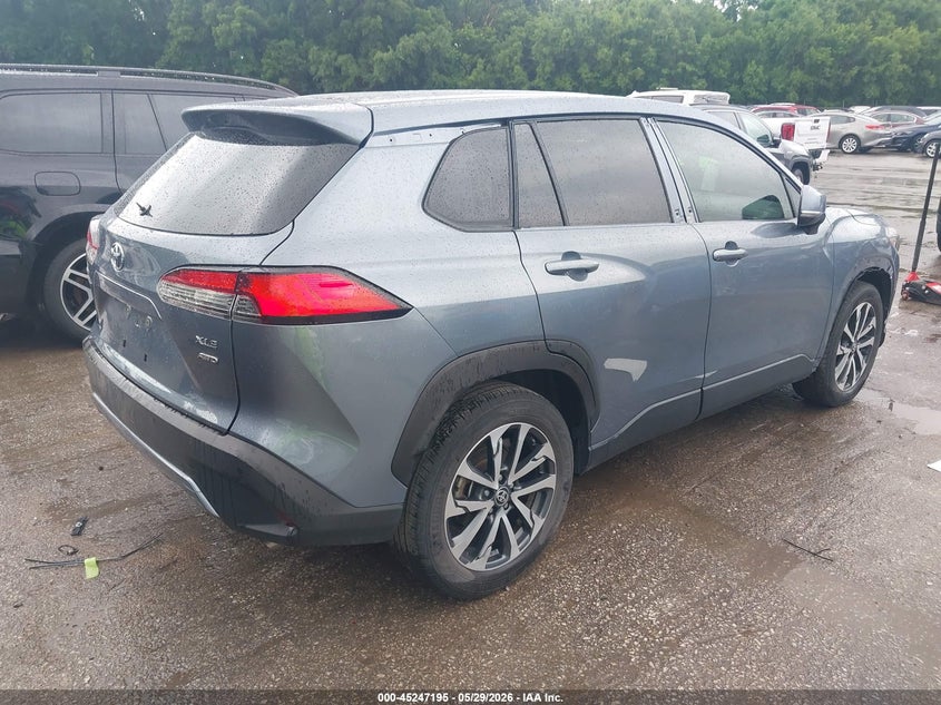 2022 Toyota Corolla cross VIN 7MUDAABG7NV036065 IAAI salvage auction — LEFT & RIGHT, Salvage Title, sold $7,575 on 2026-07-29 (photo 4)