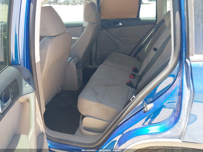 2010 Volkswagen Tiguan VIN WVGCV7AX0AW003767 IAAI salvage auction — HAIL, Original (Texas), sold $1,250 on 2026-07-09 (photo 8)