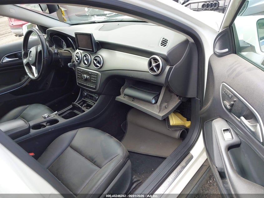 2015 Mercedes-benz Gla-klasse VIN WDCTG4GB5FJ100499 IAAI salvage auction — ELECTRICAL, Salvage Title, sold $3,650 on 2026-07-21 (photo 5)