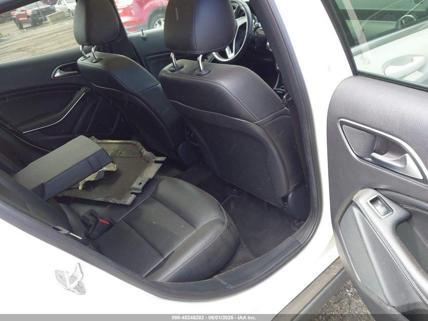 2015 Mercedes-benz Gla-klasse VIN WDCTG4GB5FJ100499 IAAI salvage auction — ELECTRICAL, Salvage Title, sold $3,650 on 2026-07-21 (photo 8)