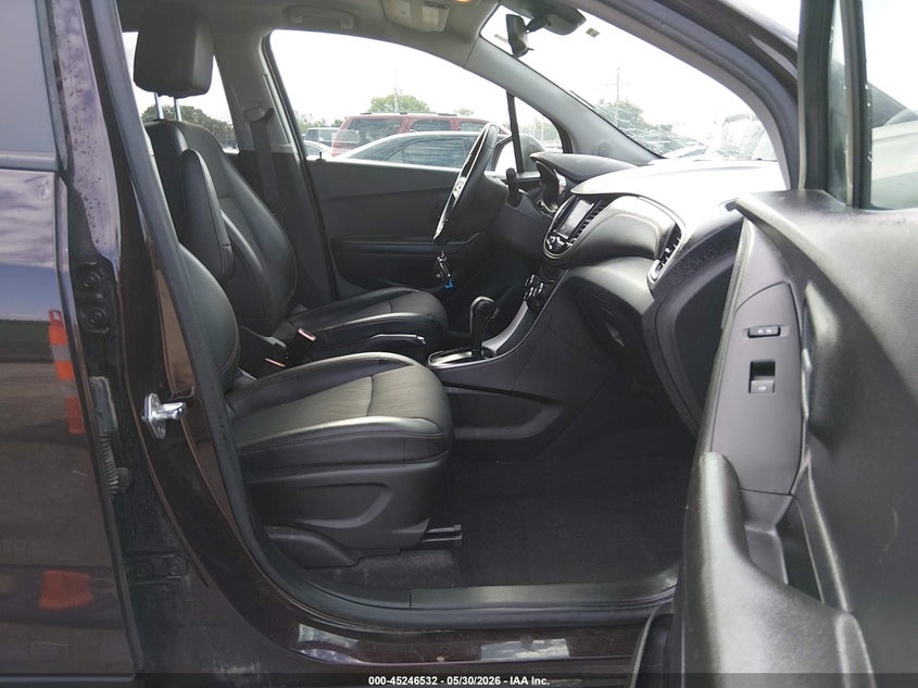2022 Chevrolet Trax VIN KL7CJPSM7NB562943 IAAI salvage auction — HAIL, Salvage Title, sold $1,800 on 2026-07-24 (photo 5)