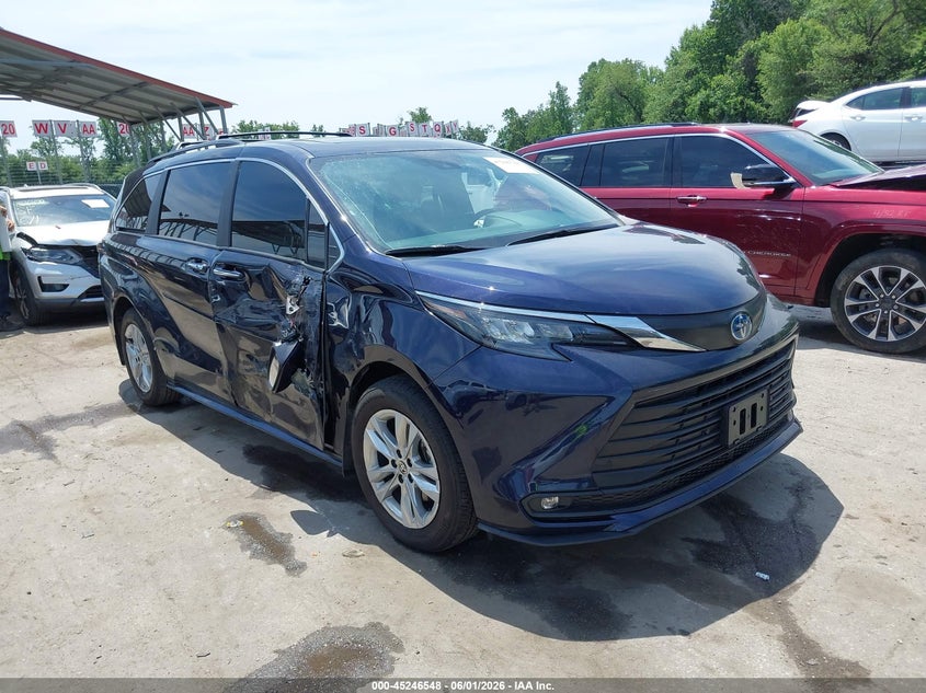 2025 Toyota Sienna VIN 5TDJSKFC3SS155153 IAAI salvage auction — RIGHT SIDE, Salvage Title, sold $19,200 on 2026-07-23 (photo 1)