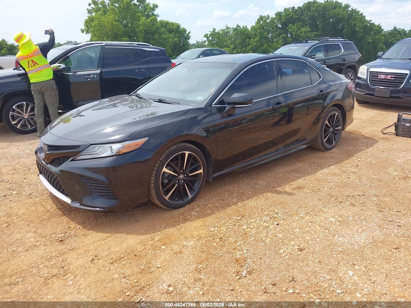 2018 Toyota Camry VIN 4T1BZ1HK8JU010694 IAAI salvage auction — HAIL, Salvage Title, sold $9,000 on 2026-08-03 (photo 2)