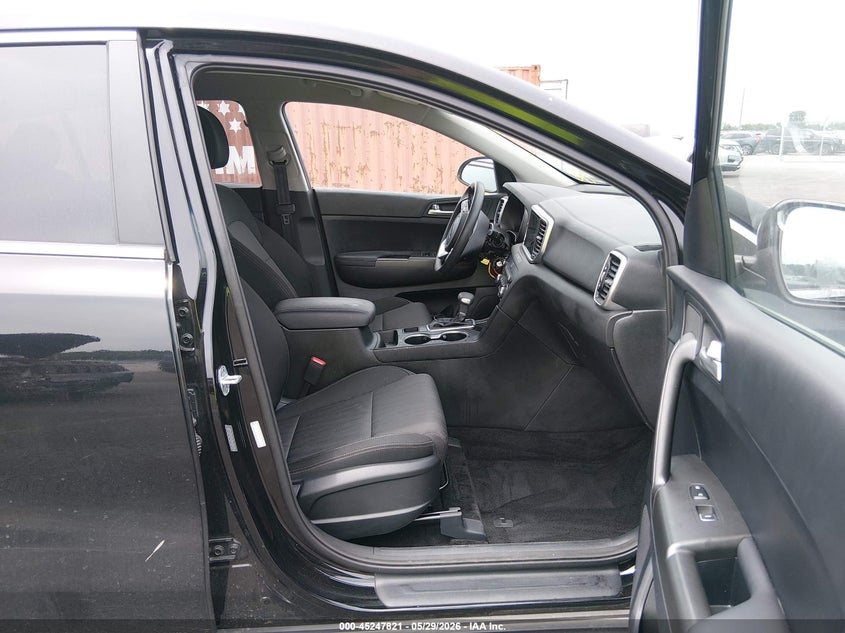2021 Kia Sportage VIN KNDPMCAC7M7933386 IAAI salvage auction — THEFT, Salvage Title, sold $4,550 on 2026-09-03 (photo 5)