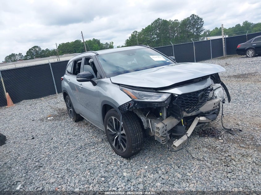 2021 Toyota Highlander VIN 5TDLZRAH3MS041642 IAAI salvage auction — FRONT END, Salvage Title, sold $6,600 on 2026-07-15 (photo 1)
