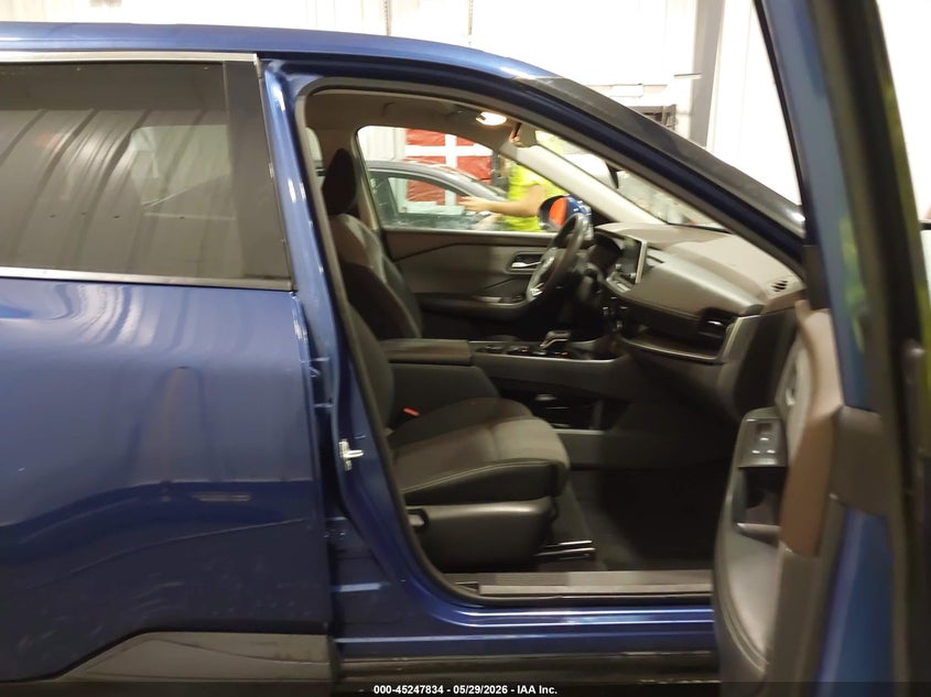 2021 Nissan Rogue VIN 5N1AT3BBXMC791780 IAAI salvage auction — HAIL, Salvage Title, sold $7,800 on 2026-07-30 (photo 5)