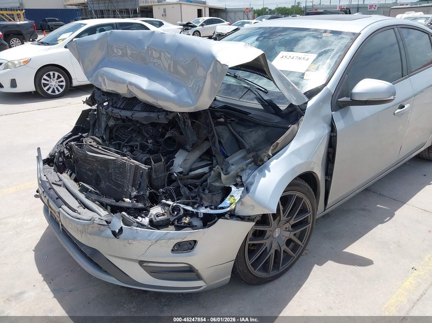 2017 Volvo S60 VIN YV126MFL4H2432584 IAAI salvage auction — FRONT END, Salvage Title, sold $200 on 2026-07-13 (photo 6)