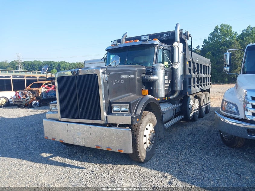 1996 Western star/auto car Conventional VIN 2WKPDCXH8TK941958 IAAI salvage auction — Unknown, Salvage (North Carolina), sold $600 on 2026-07-29 (photo 2)