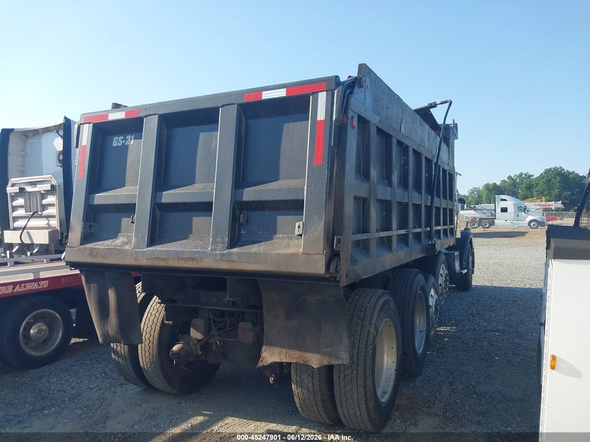 1996 Western star/auto car Conventional VIN 2WKPDCXH8TK941958 IAAI salvage auction — Unknown, Salvage (North Carolina), sold $13,600 on 2026-08-19 (photo 4)