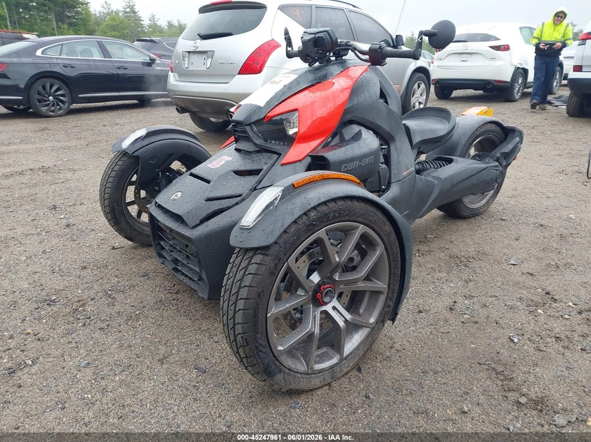 2023 Can-am/ brp Ryker VIN 3JB2FEG40PJ000332 IAAI salvage auction — RIGHT FRONT, Salvage Title, sold $3,100 on 2026-08-18 (photo 2)
