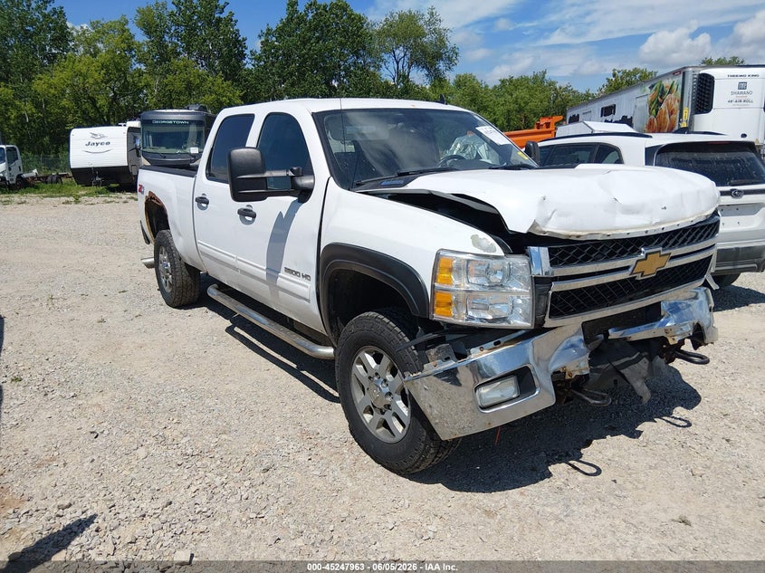 2011 Chevrolet Silverado VIN 1GC4K0C82BF145229 IAAI salvage auction — FRONT END, Clear (Wisconsin), sold $25 on 2026-07-06 (photo 1)