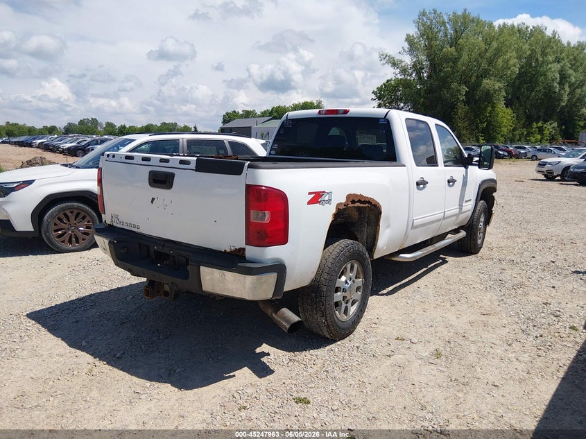 2011 Chevrolet Silverado VIN 1GC4K0C82BF145229 IAAI salvage auction — FRONT END, Clear (Wisconsin), sold $25 on 2026-07-06 (photo 4)
