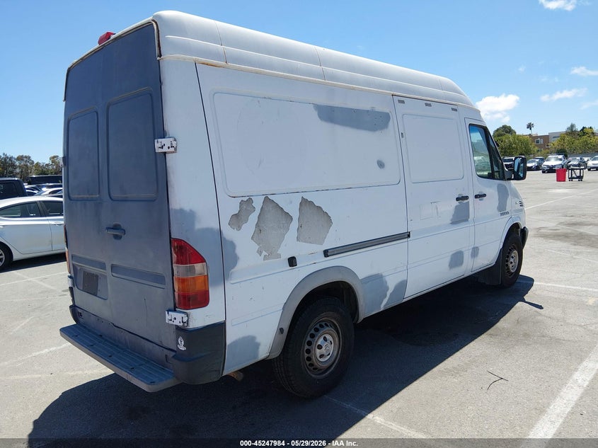 2005 Dodge Sprinter VIN WD2PD644255734103 IAAI salvage auction — UNKNOWN, Clear - Dealer Only (California), sold $350 on 2026-07-09 (photo 4)