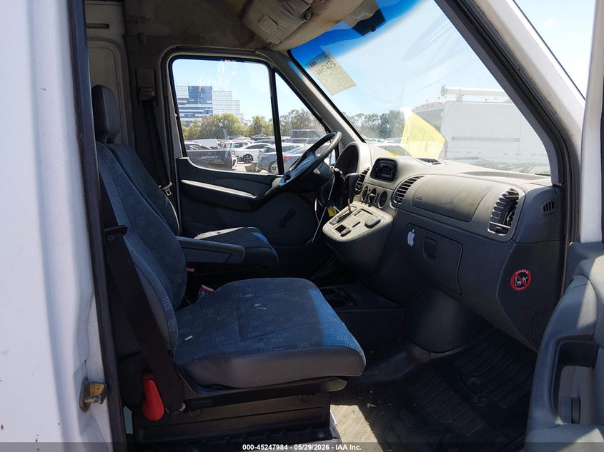 2005 Dodge Sprinter VIN WD2PD644255734103 IAAI salvage auction — UNKNOWN, Clear - Dealer Only (California), sold $350 on 2026-07-09 (photo 5)