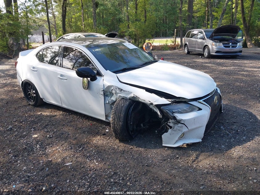 2008 Lexus Is 350 VIN JTHBE262582014585 IAAI salvage auction — RIGHT FRONT, Clear (Virginia), sold $950 on 2026-07-07 (photo 1)