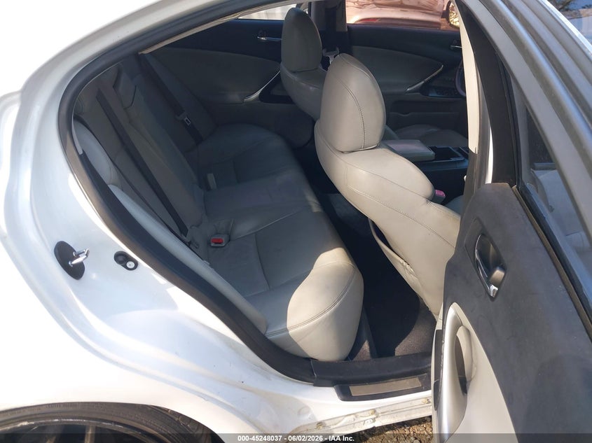 2008 Lexus Is 350 VIN JTHBE262582014585 IAAI salvage auction — RIGHT FRONT, Clear (Virginia), sold $950 on 2026-07-07 (photo 8)