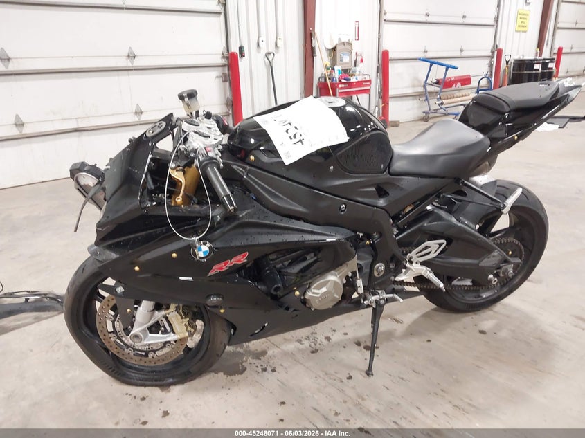 2016 BMW S 1000 VIN WB10D2109GZ354584 IAAI salvage auction — FRONT END, Salvage Title, sold $3,800 on 2026-07-07 (photo 2)