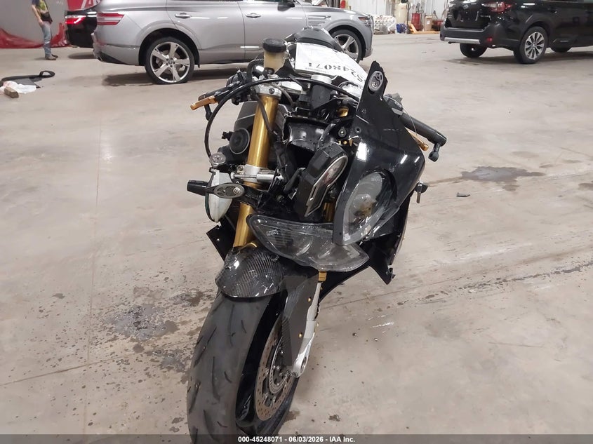 2016 BMW S 1000 VIN WB10D2109GZ354584 IAAI salvage auction — FRONT END, Salvage Title, sold $3,800 on 2026-07-07 (photo 5)