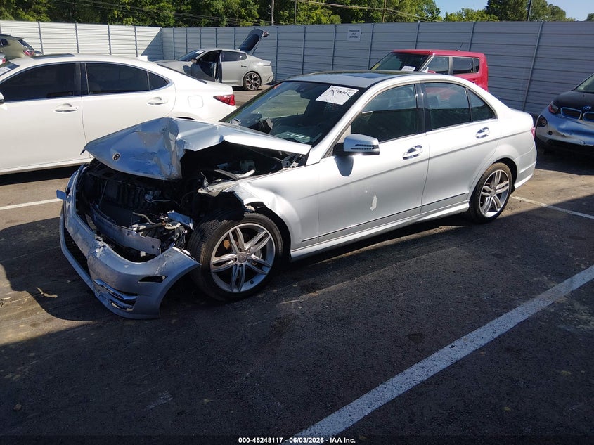 2012 Mercedes-benz C-klasse VIN WDDGF8BB7CA654380 IAAI salvage auction — FRONT END, Clear (Tennessee), sold $450 on 2026-08-11 (photo 2)
