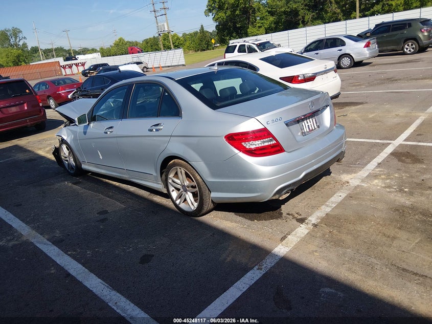 2012 Mercedes-benz C-klasse VIN WDDGF8BB7CA654380 IAAI salvage auction — FRONT END, Clear (Tennessee), sold $450 on 2026-08-11 (photo 3)