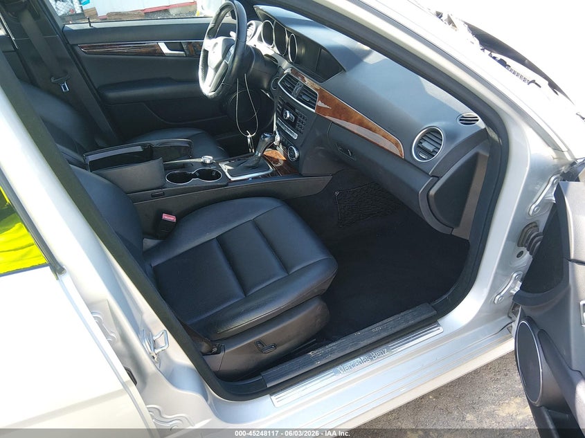2012 Mercedes-benz C-klasse VIN WDDGF8BB7CA654380 IAAI salvage auction — FRONT END, Clear (Tennessee), sold $450 on 2026-08-11 (photo 5)