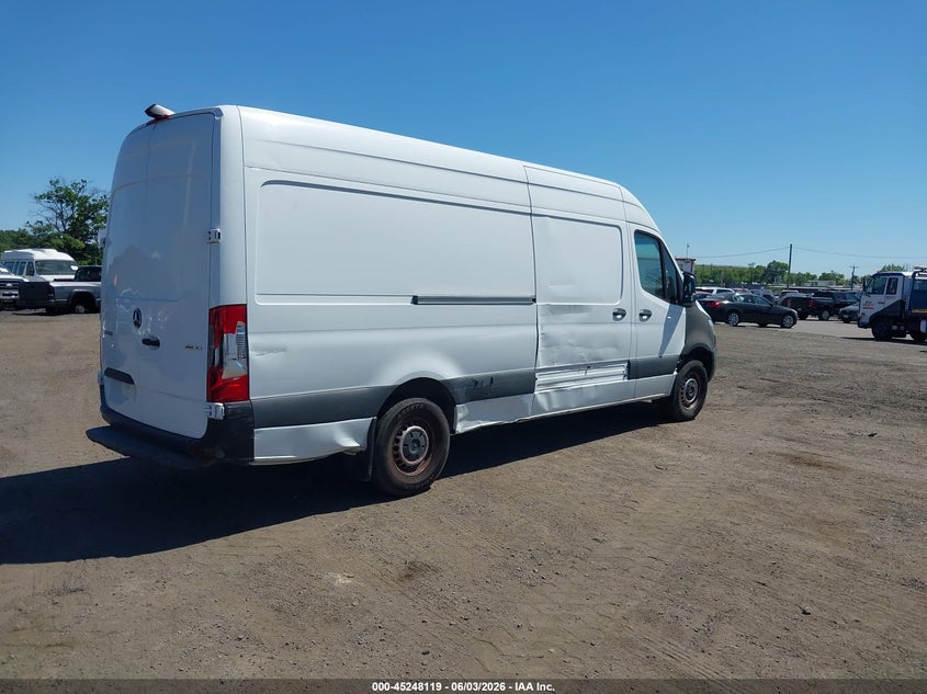 2021 Mercedes-benz Sprinter VIN W1W40CHY3MT052731 IAAI salvage auction — NORMAL WEAR, Clear (New Jersey), sold $3,100 on 2026-07-06 (photo 4)