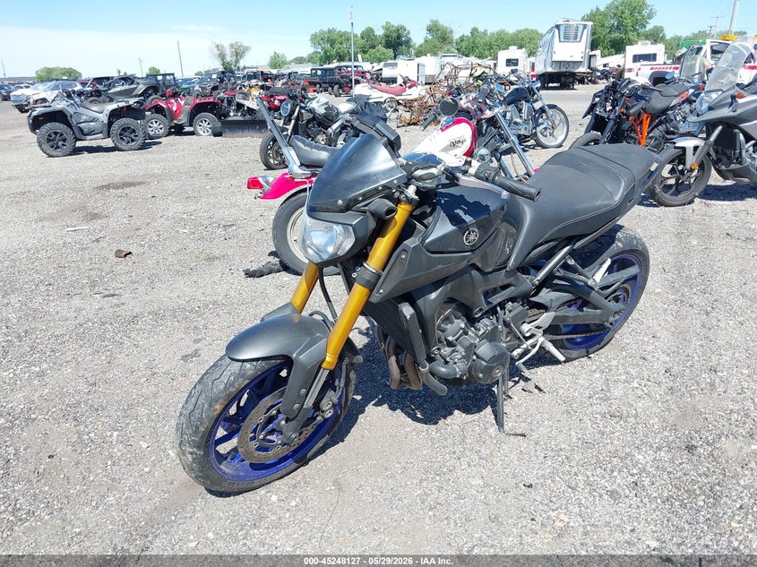 2014 Yamaha Fz VIN JYARN33Y6EA000884 IAAI salvage auction — RIGHT SIDE, Salvage Title, sold $2,850 on 2026-07-21 (photo 2)
