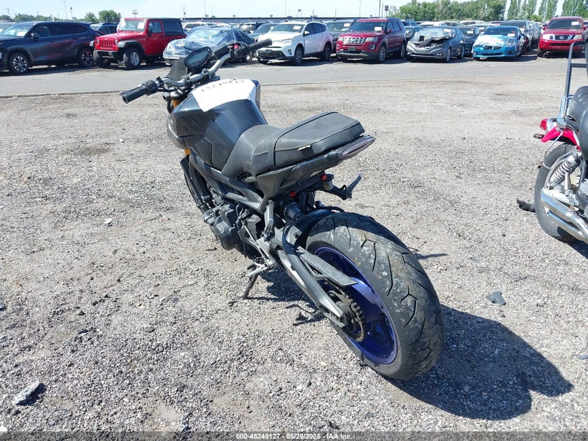 2014 Yamaha Fz VIN JYARN33Y6EA000884 IAAI salvage auction — RIGHT SIDE, Salvage Title, sold $2,850 on 2026-07-21 (photo 3)