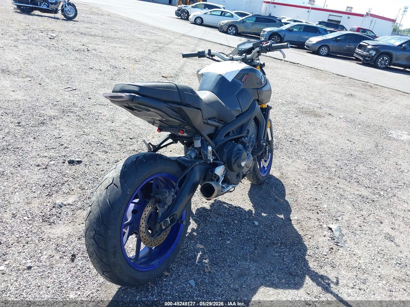 2014 Yamaha Fz VIN JYARN33Y6EA000884 IAAI salvage auction — RIGHT SIDE, Salvage Title, sold $2,850 on 2026-07-21 (photo 4)